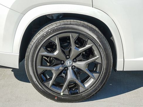 New 2026 Lexus TX 500h AWD image 12