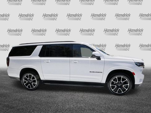 Used 2024 Chevrolet Suburban RST RWD image 11