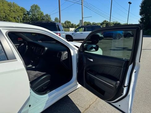 Used 2023 Dodge Charger Scat Pack w/ Plus Group RWD image 15