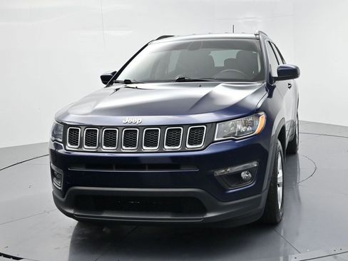 Used 2020 Jeep Compass Latitude image 3