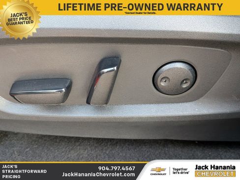 Used 2023 Nissan Pathfinder SV image 19