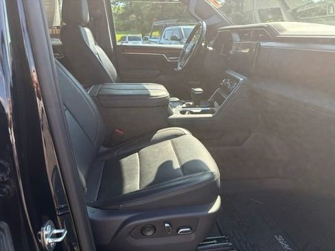 Used 2023 GMC Sierra 1500 Denali w/ Denali Reserve Package AWD/4WD image 7