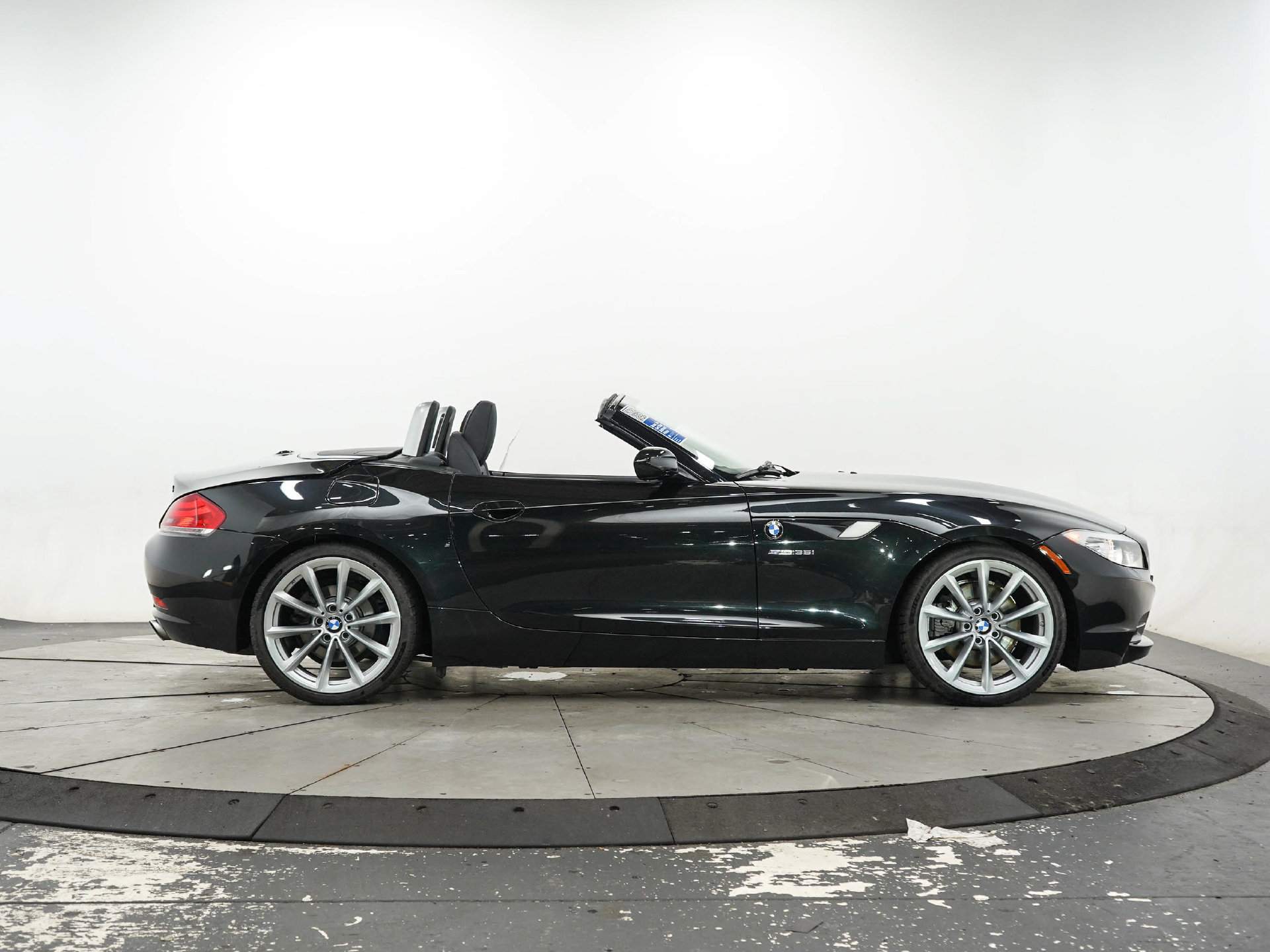 Used 2011 BMW Z4 sDrive35i RWD image 6