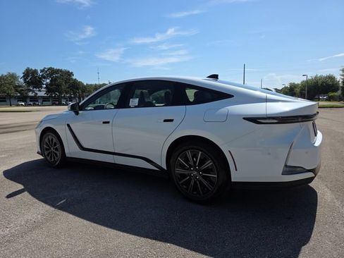 New 2026 Lexus ES 350h w/ Cold Area Package FWD image 5