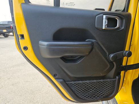 Used 2021 Jeep Wrangler Unlimited Sport image 15