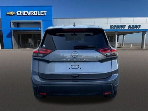 Used 2025 Nissan Rogue SV FWD image 8