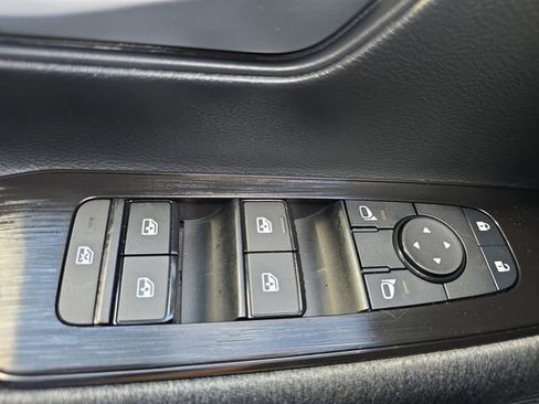 New 2026 Nissan Kicks SV FWD image 27