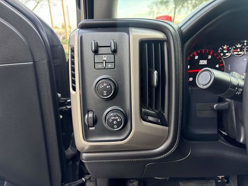Used 2015 GMC Sierra 2500 Denali w/ Duramax Plus Package image 22