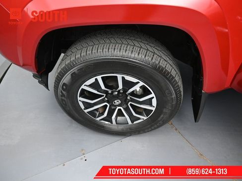Used 2023 Toyota Tacoma TRD Sport image 31