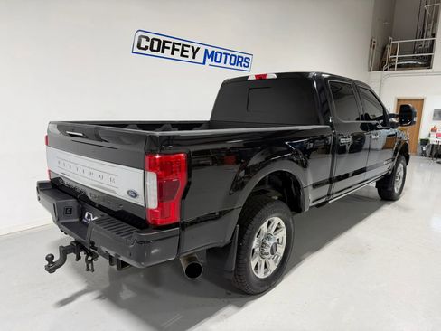 Used 2019 Ford F350 Platinum w/ Platinum Ultimate Package image 6