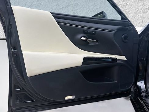 Used 2022 Lexus ES 350 w/ Premium Package FWD image 21