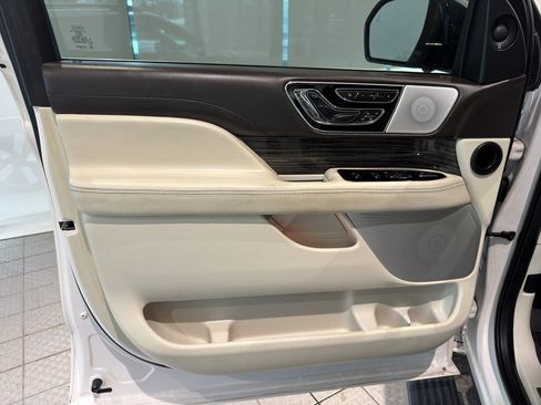 Used 2019 Lincoln Navigator Black Label image 14