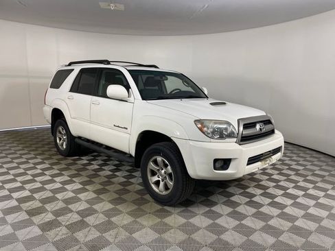 Used 2008 Toyota 4Runner SR5 AWD/4WD image 17