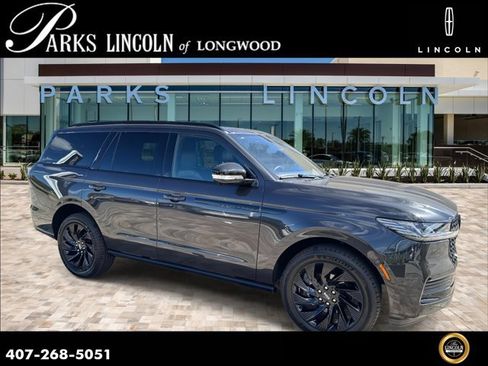 New 2025 Lincoln Navigator Reserve w/ Jet Appearance Package image 1