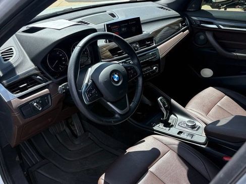 Used 2021 BMW X1 xDrive28i w/ Premium Package AWD/4WD image 9