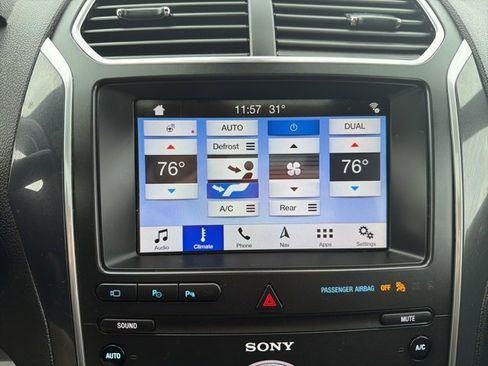 Used 2019 Ford Explorer Limited w/ Ford Safe & Smart Package image 14