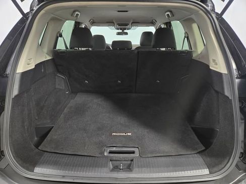 Used 2023 Nissan Rogue SV image 25