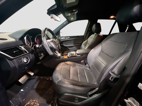 Used 2017 Mercedes-Benz GLE 400 4MATIC image 16
