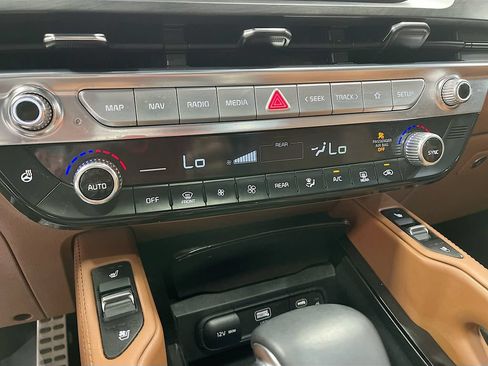 Used 2023 Kia Telluride SX X-Line AWD/4WD image 16