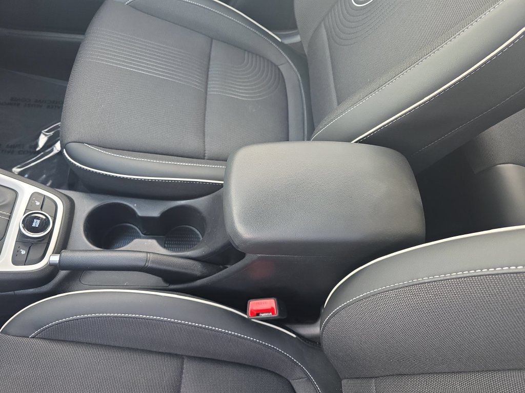 Used 2024 Hyundai Venue Limited FWD image 24