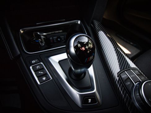 Used 2018 BMW M3 RWD image 22