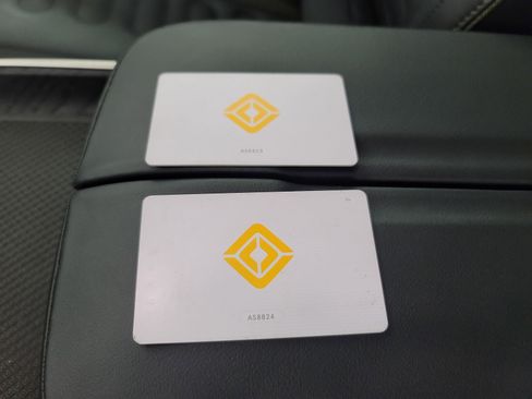 Used 2024 Rivian R1S Adventure image 31