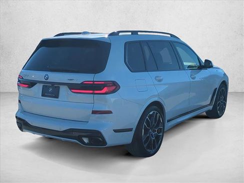 New 2026 BMW X7 xDrive40i image 2