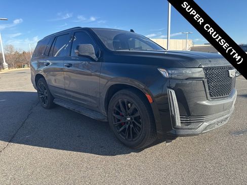 Used 2023 Cadillac Escalade Sport Platinum image 3