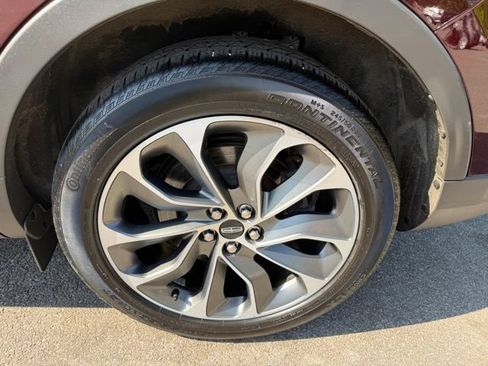 Certified 2023 Lincoln Nautilus Reserve AWD/4WD image 40