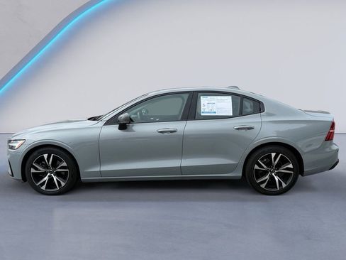 Used 2024 Volvo S60 B5 Core image 34