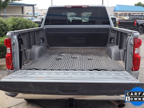 Used 2025 Chevrolet Silverado 2500 LT w/ Convenience Package AWD/4WD image 9