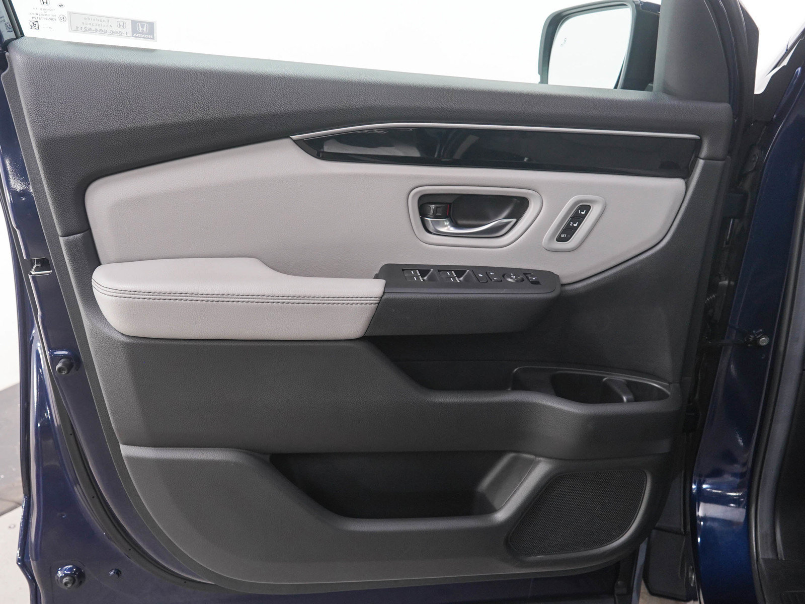 Used 2025 Honda Pilot EX-L image 22