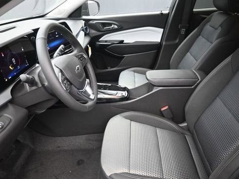 New 2026 Chevrolet Trax LT w/ Driver Confidence Package FWD image 16