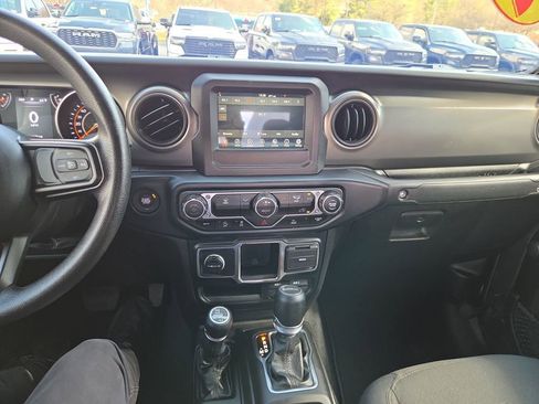 Used 2023 Jeep Gladiator Sport w/ Off Road Group image 20