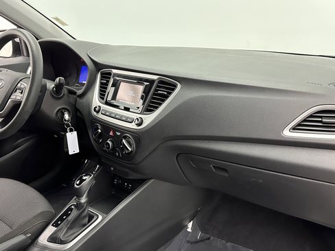 Used 2022 Hyundai Accent SE image 31