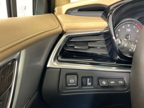 Used 2024 Cadillac XT6 Sport w/ Platinum Package image 23