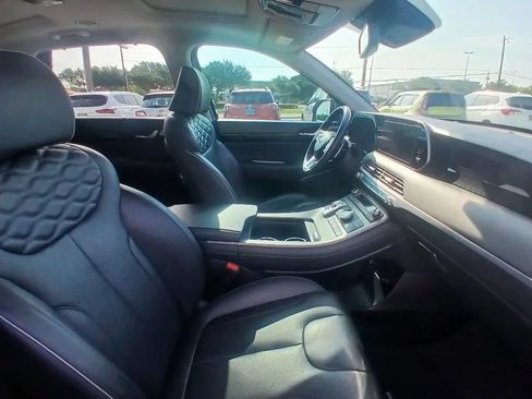 Used 2022 Hyundai Palisade Limited FWD image 19