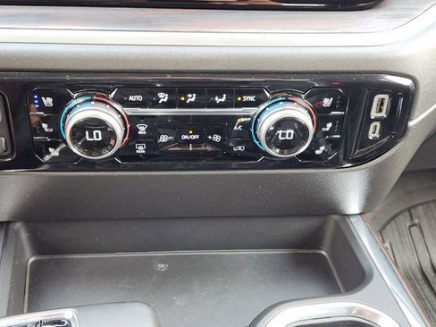 Used 2025 GMC Sierra 1500 SLT AWD/4WD image 19