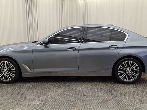 Used 2017 BMW 530i xDrive image 8