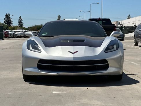 Used 2018 Chevrolet Corvette Stingray Coupe w/ 1LT RWD image 9