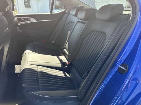 Used 2021 Genesis G70 3.3T RWD image 19