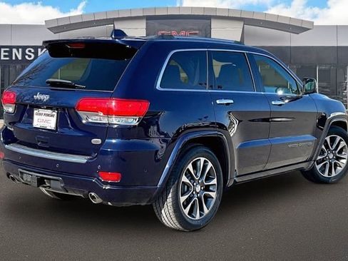 Used 2018 Jeep Grand Cherokee Overland image 2