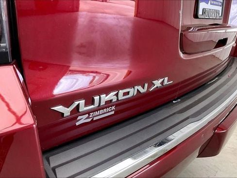 Used 2016 GMC Yukon XL Denali w/ Open Road Package AWD/4WD image 9
