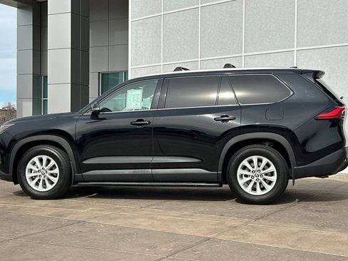 Certified 2024 Toyota Grand Highlander XLE image 8