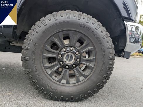 Certified 2022 Ford F250 Lariat w/ Tremor Off-Road Package image 14