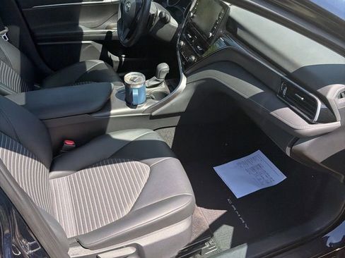 Used 2022 Toyota Camry SE w/ Audio Upgrade Package image 13