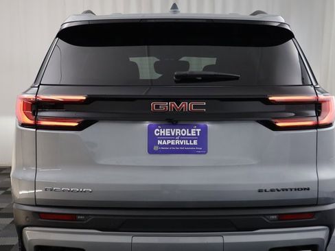 Used 2025 GMC Acadia Elevation image 18