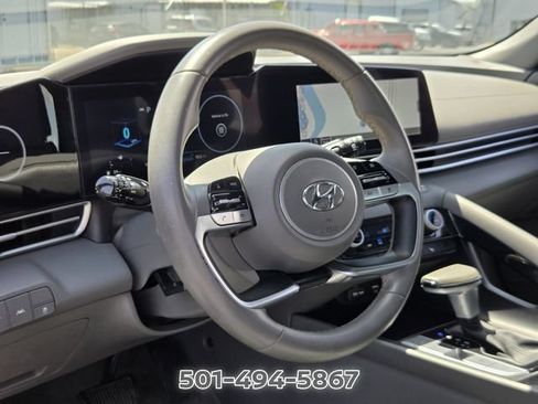 Used 2023 Hyundai Elantra SEL FWD image 10