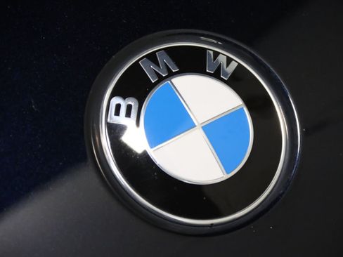 Used 2019 BMW 750i RWD image 30