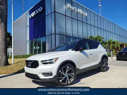Used 2022 Volvo XC40 T4 R-Design w/ Protection Package Premier